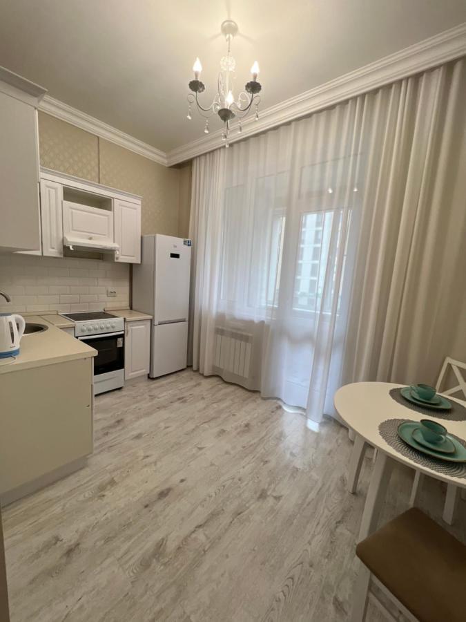 Ferienwohnung Уютная Квартира На Expo-Smart Замок Astana Exterior foto